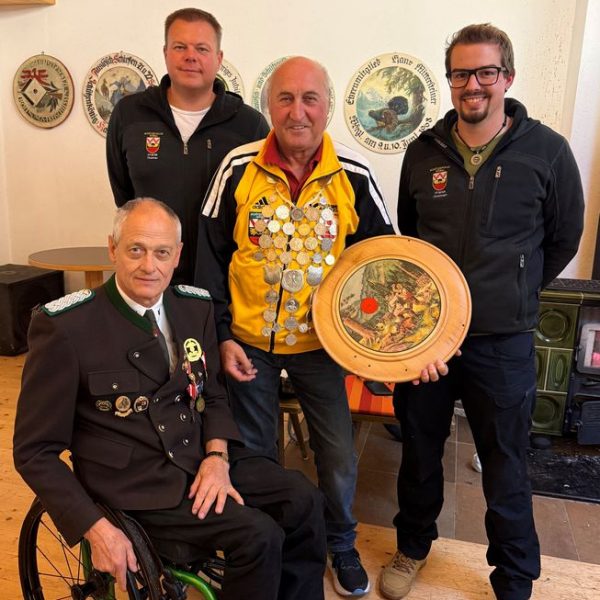 Schützenkönig Alfred Bauhofer mit OSCHM Hubert Aufschnaiter und den SR Christoph Widauer und Thomas Rangger. Foto: SG Wörgl