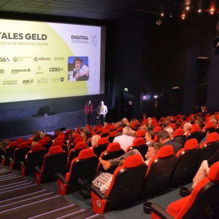 Bildungsabend Digitales Geld am 22.10.2025 im Filmtheater Kitzbühel. Foto: Veronika Spielbichler