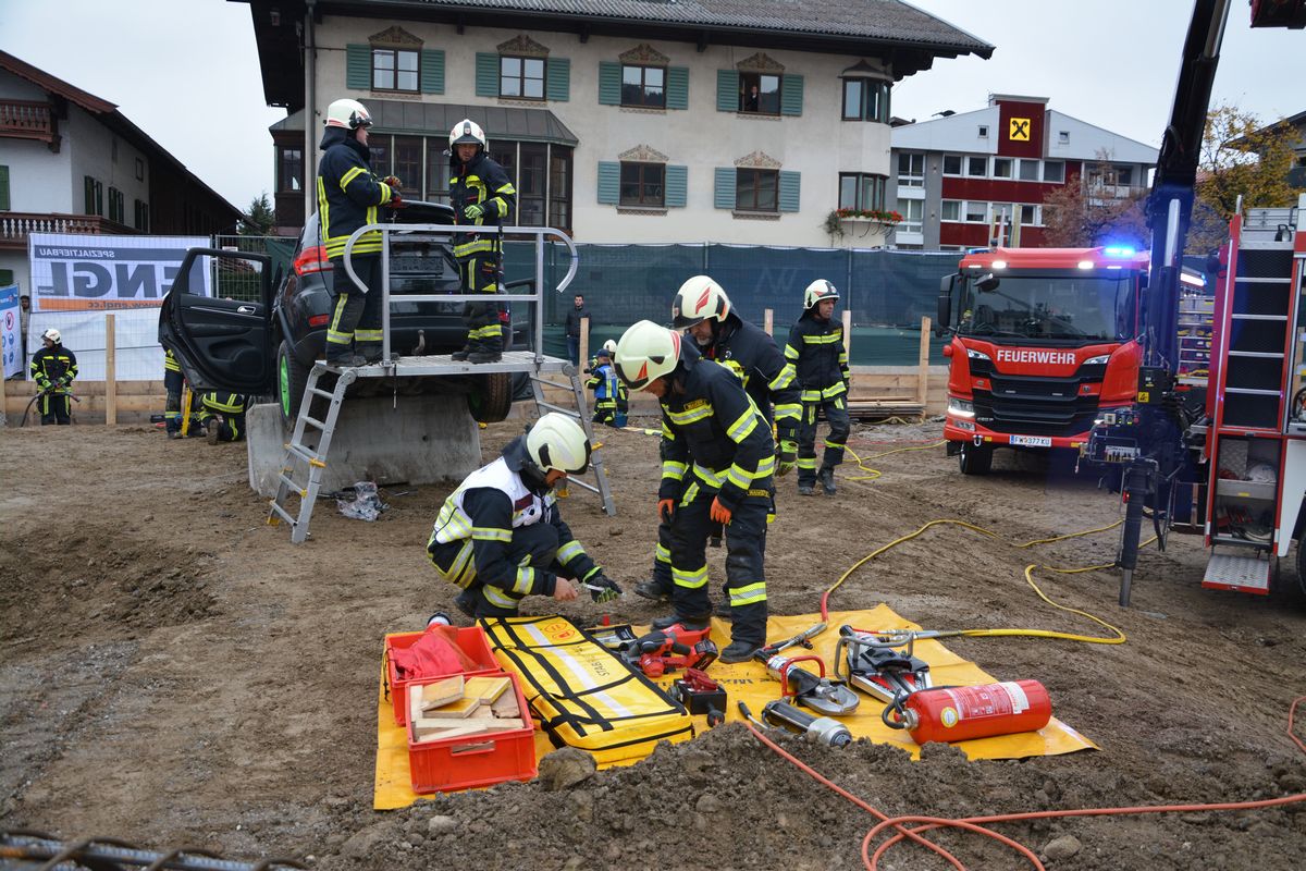 Jahreshauptübung der FF Wörgl am 25.10.2025 auf dem Baustellengelände Wörgl Mitte. Foto: Veronika Spielbichler
