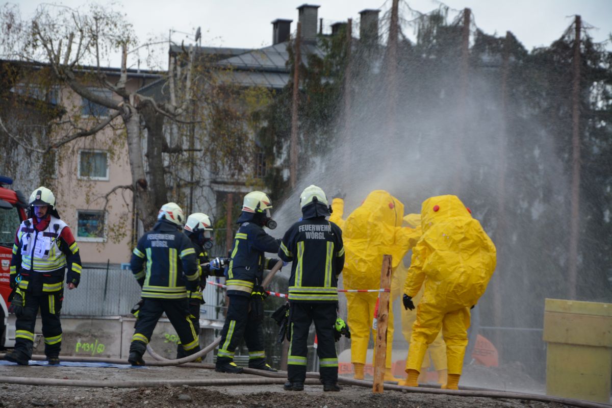 Jahreshauptübung der FF Wörgl am 25.10.2025 auf dem Baustellengelände Wörgl Mitte. Foto: Veronika Spielbichler