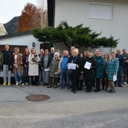 Protestkundgebung Simon-Prem-Straße am 14.11.2025. Foto: Veronika Spielbichler