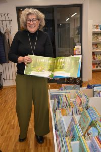 Lesung von Roman Klementovic aus dem Thriller Dunkelnah auf Einladung der Bücherei Wörgl am 19.11.2025. Foto: Veronika Spielbichler