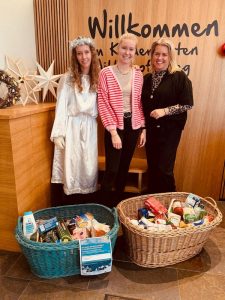 Bei der Spendenabholung des Weihnachstsengels im Kindergarten Mitterhoferweg Wörgl. Foto: Freiwilligenzentrum Kitzbüheler Alpen
