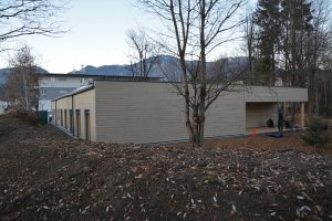 Lokalaugenschein beim neuen Zwergenwald-Kindergarten an der Hagleitner Straße am 10.12.2025. Foto: Veronika Spielbichler