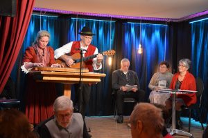 Mundartlesung am 27.11.2025 in der Zone Kultur.Leben.Wörgl. Foto: Veronika Spielbichler