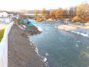 Hochwasserschutzbau Rendlbrücke Brixentaler Ache November 2025. Foto: Veronika Spielbichler