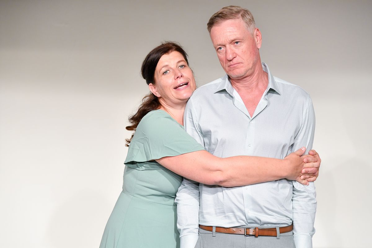 Das Theaterensemble Gastspiel zeigt im Komma Wörgl zwei Mal die Komödie "Alles außer nett". Foto: Grießenböck