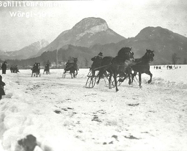 Pferdeschlittenrennen auf Schnee wurden in Wörgl ab 1901 vom Wörgler Trabrennverein veranstaltet. Foto: Stadtarchiv Wörgl/Trabrennverein